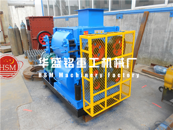 四輥破碎機如何降低堵孔現象